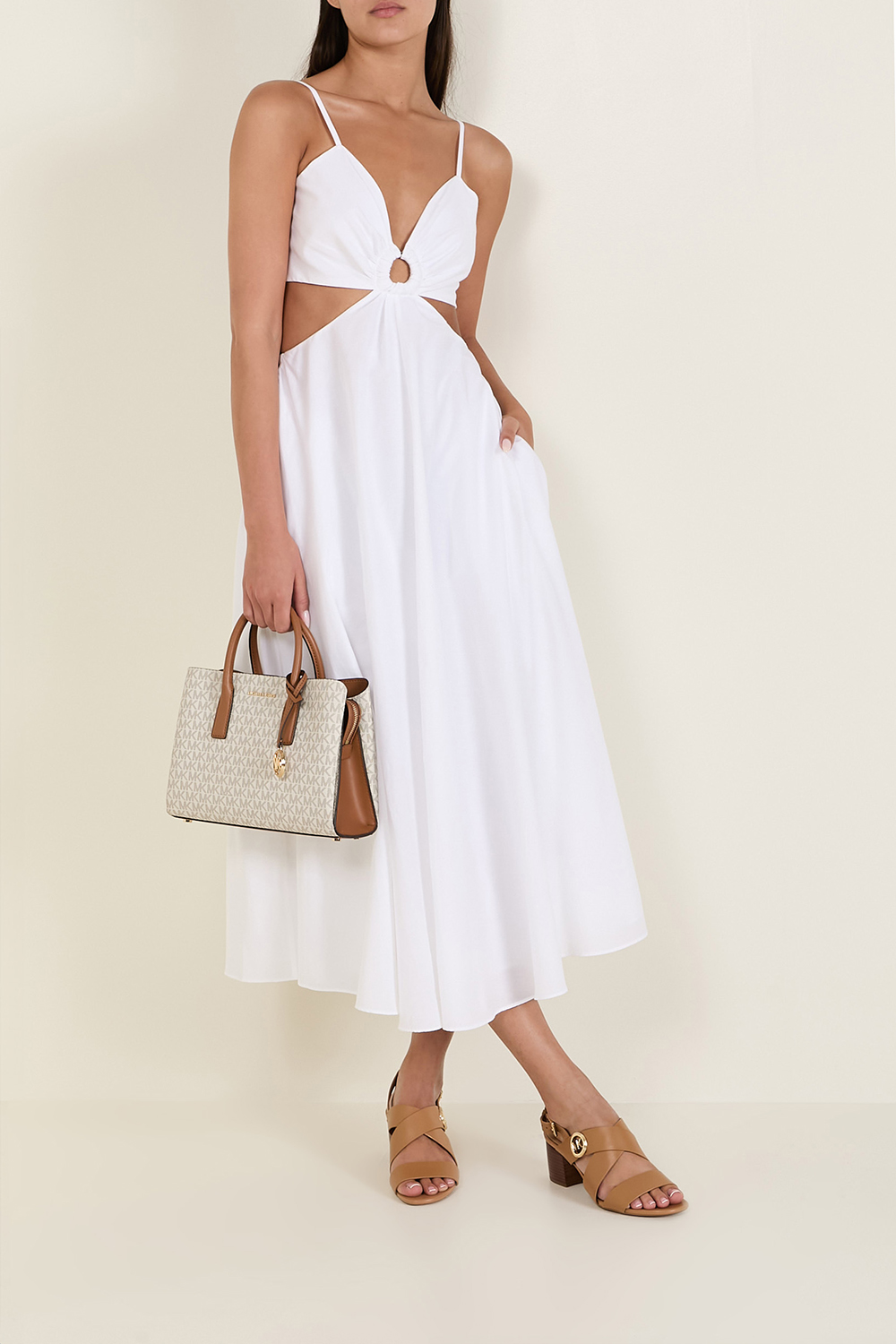 שמלת קאט אאוט